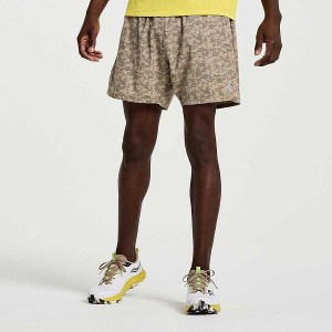 Men's Saucony Outpace 5" Shorts Camo | IFGTROV-57