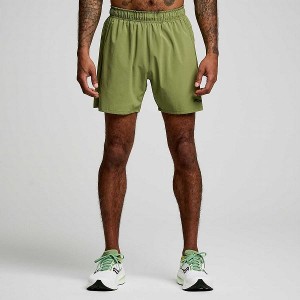 Men's Saucony Outpace 5" Shorts Khaki | NMSUYAD-16